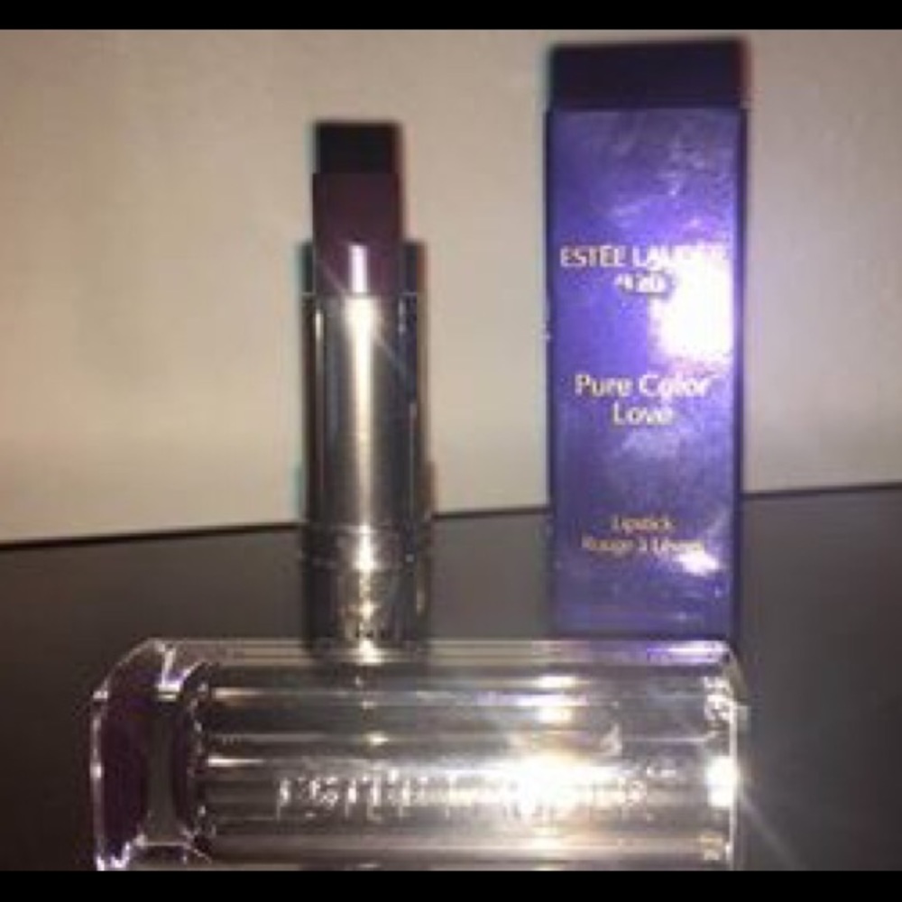 Estée Lauder Lipstick BNIB Pure Color Love Up Beet
